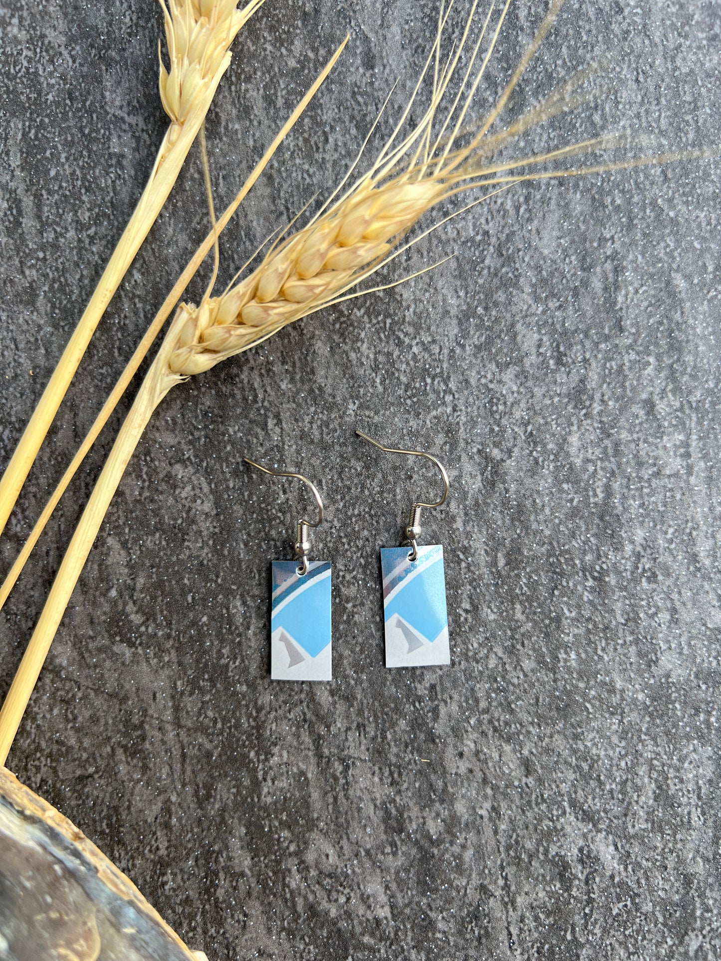 Busch Light Tiny Mountains