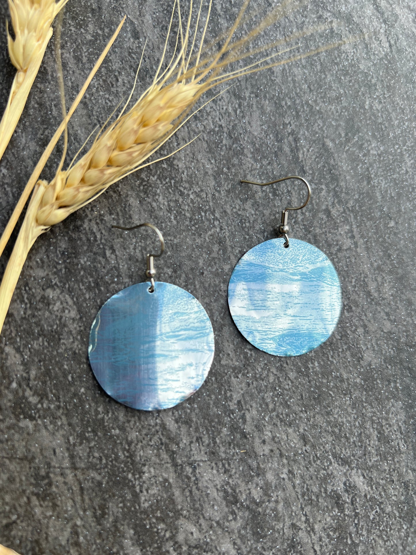 Busch Light Large Circles