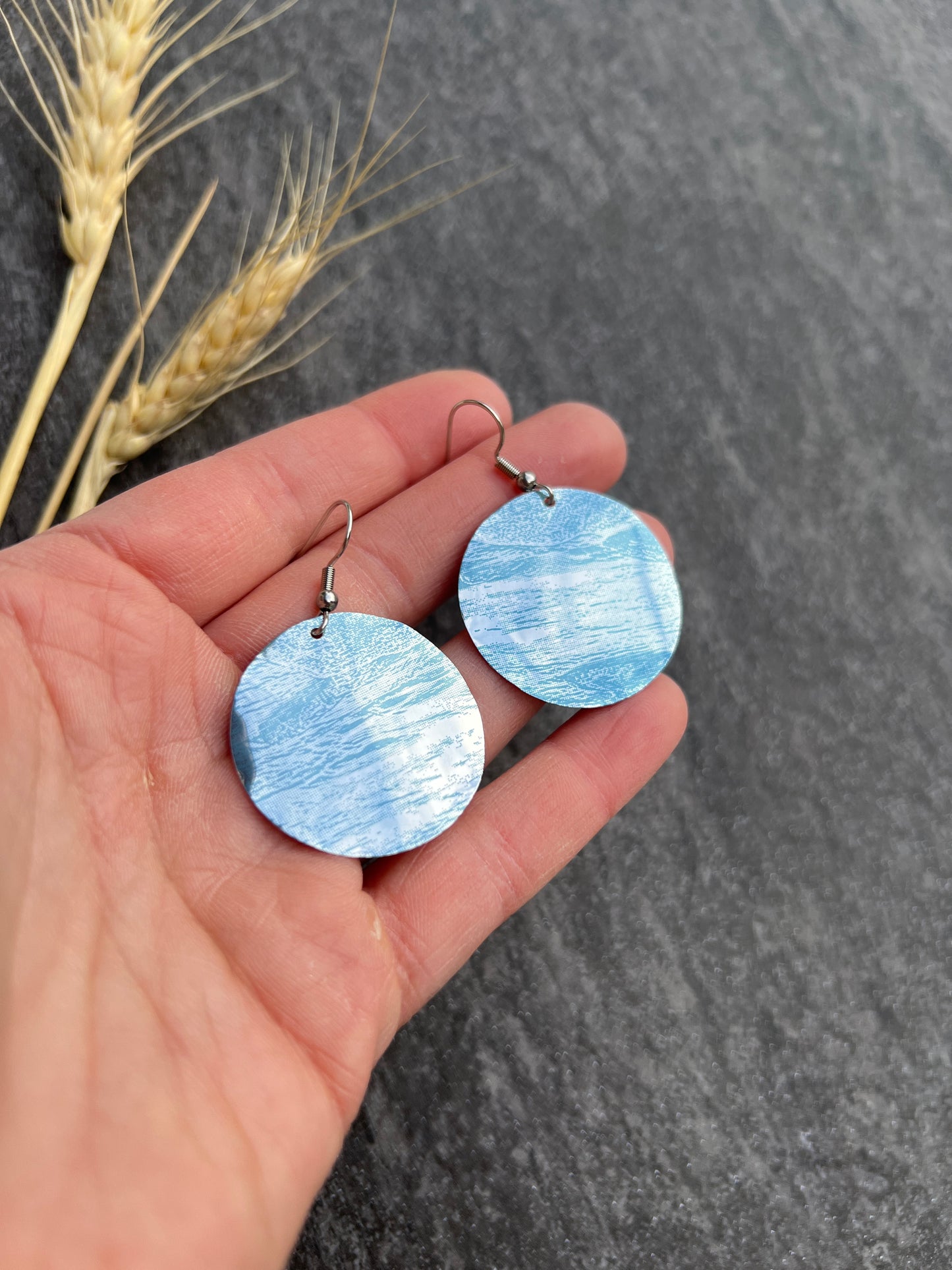 Busch Light Large Circles