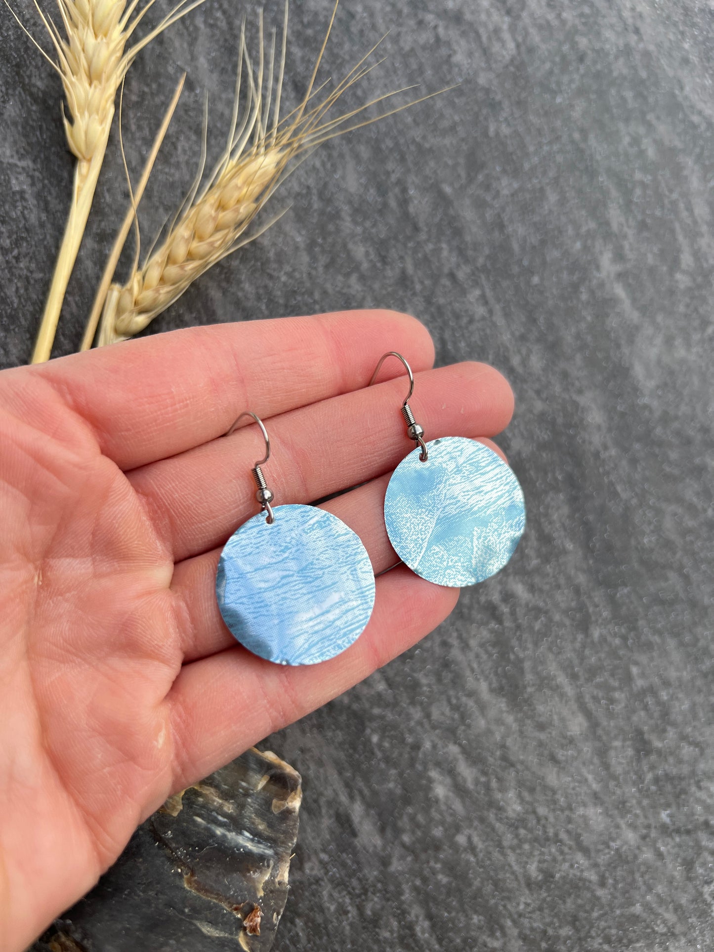 Busch Light Medium Circles